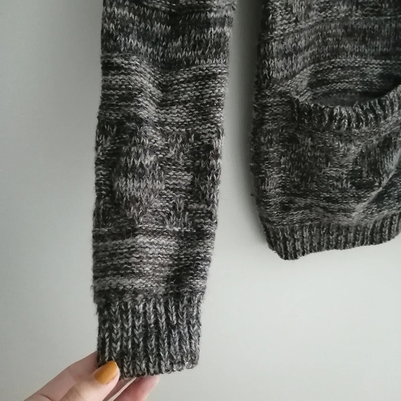 Aritzia TNA Lambswool Cowichan Zip Up Chunky Knit Sweater Heather Gray XXS - Picture 10 of 16